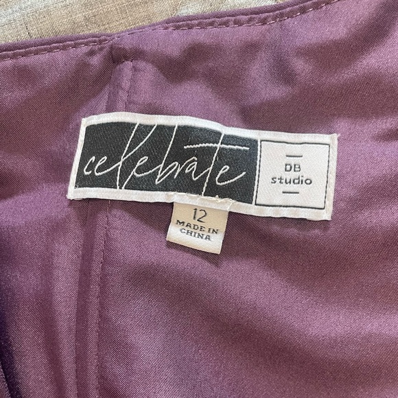 David’s Bridal one shoulder Georgette long bridesmaid dress in PLUM, Size 12 - Picture 5 of 6